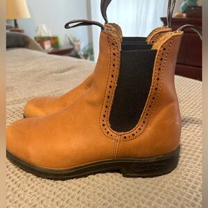 Blundstone women’s original high top boots camel